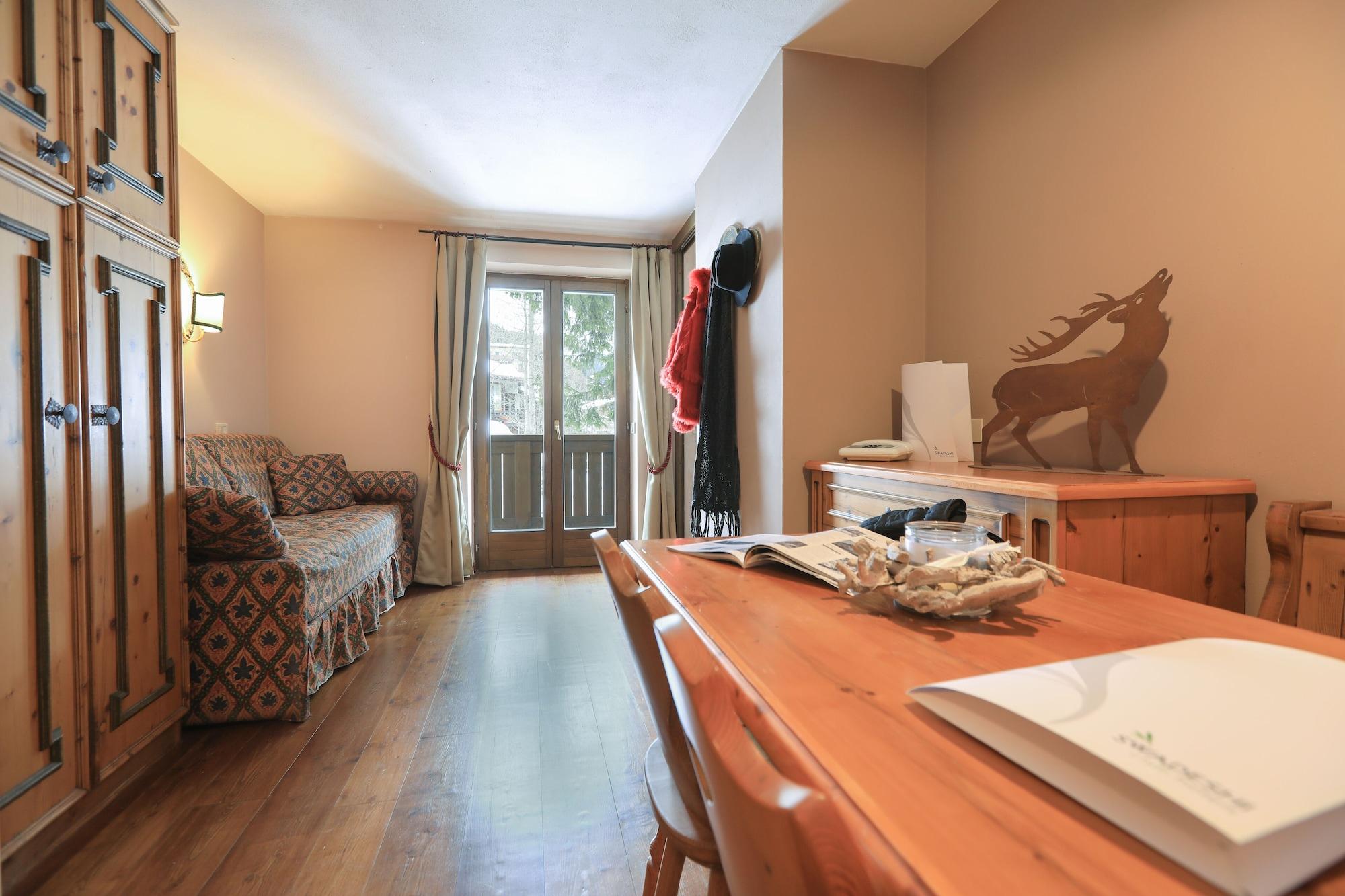 Hotel Perla Madonna Εξωτερικό φωτογραφία
