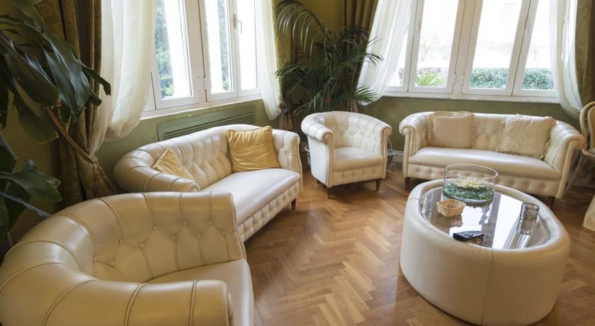 Hotel Perla Madonna Εξωτερικό φωτογραφία