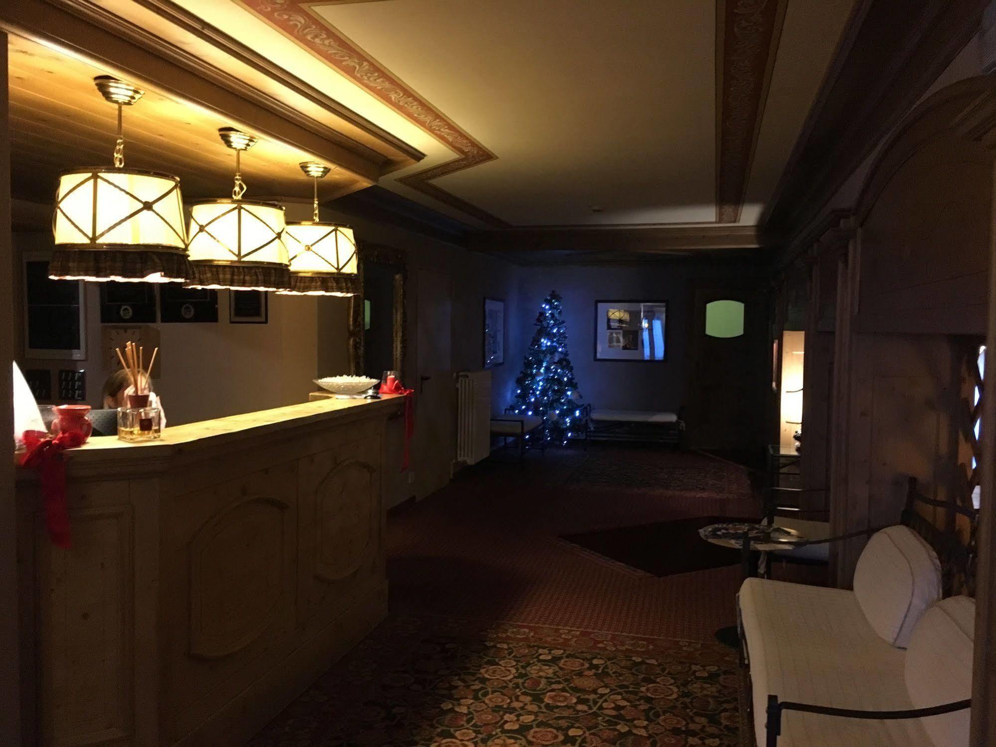Hotel Perla Madonna Εξωτερικό φωτογραφία