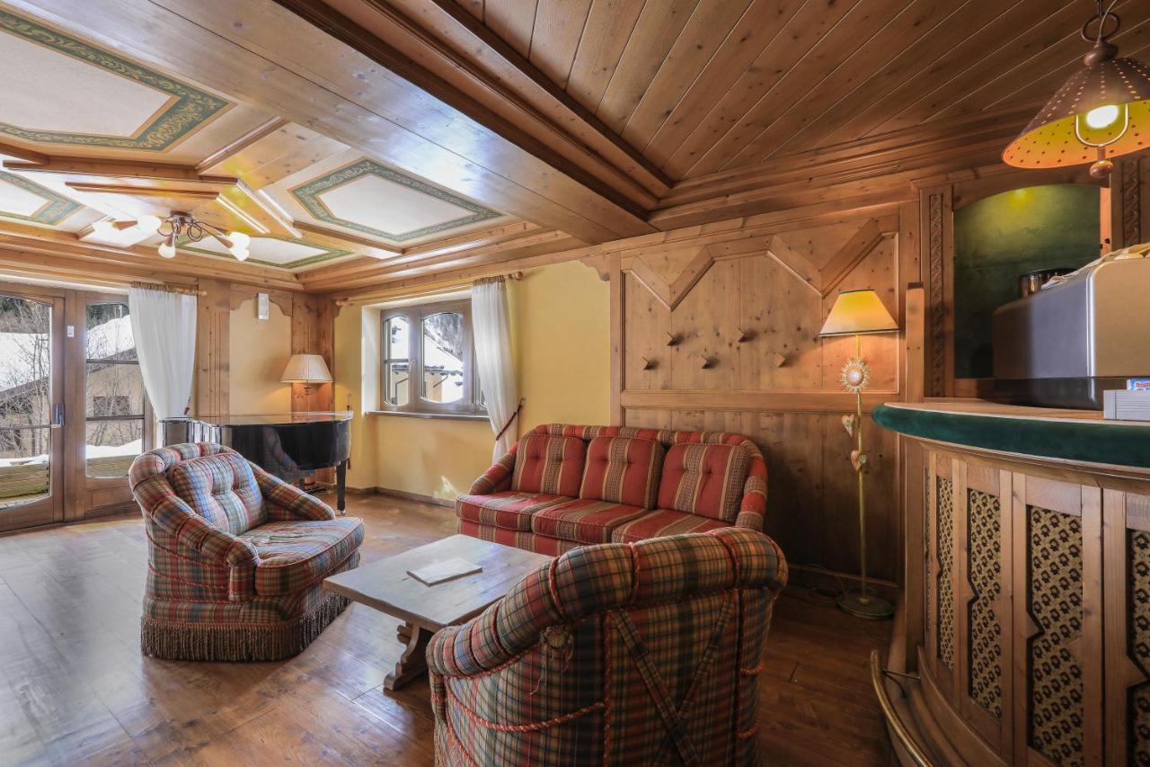 Hotel Perla Madonna Εξωτερικό φωτογραφία